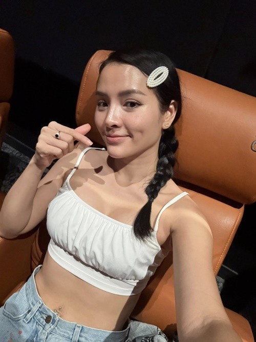 Phuong Trinh Jolie dien bikini khoe eo san chac sau it thang sinh con-Hinh-4