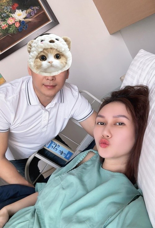 “Bong hong” phim gio vang VTV khoe anh tinh tu ben ban trai-Hinh-7
