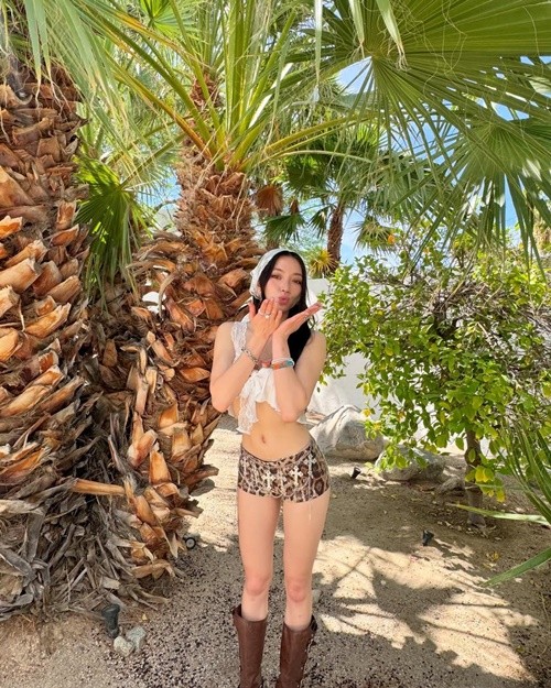 Con gai lai Tay cua Thanh Ha khoe dang voc goi cam voi bikini-Hinh-6