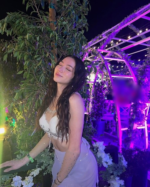 Con gai lai Tay cua Thanh Ha khoe dang voc goi cam voi bikini-Hinh-9