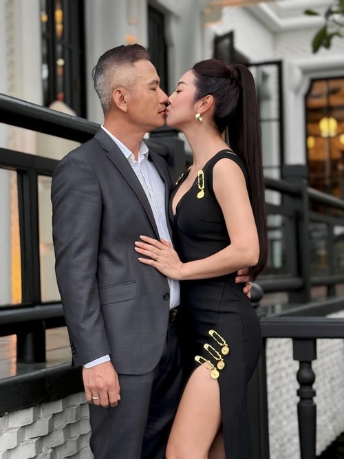 Jennifer Pham mac quyen ru khoe dang nuot na khi di bien-Hinh-10