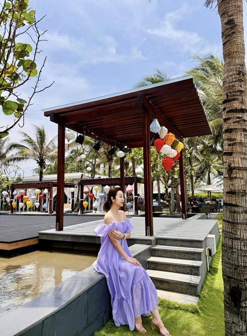 Jennifer Pham mac quyen ru khoe dang nuot na khi di bien-Hinh-4