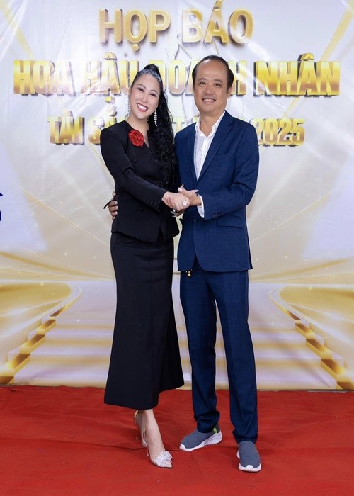Chuyen tinh ngot ngao cua Phi Thanh Van va ban trai doanh nhan-Hinh-8