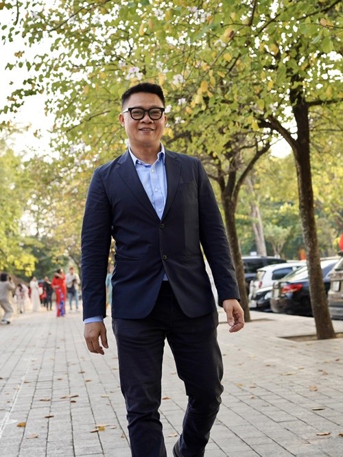 BTV Quang Minh va Van Hugo bi phat vi on ao quang cao sua-Hinh-11