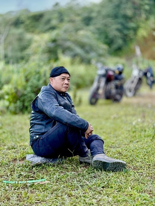 BTV Quang Minh va Van Hugo bi phat vi on ao quang cao sua-Hinh-9
