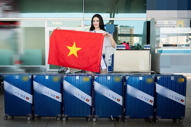 Y Nhi bat khoc khi duoc Luong Thuy Linh dong vien-Hinh-10