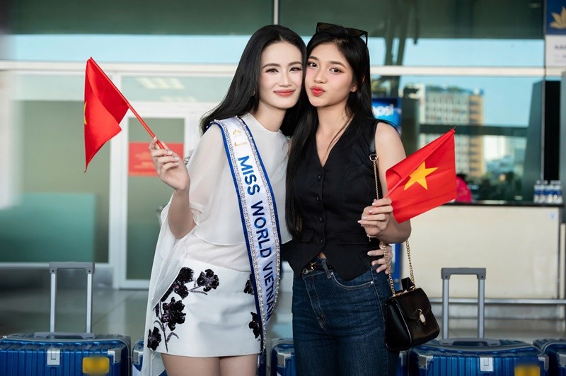 Y Nhi bat khoc khi duoc Luong Thuy Linh dong vien-Hinh-6