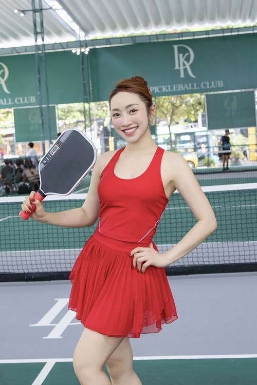 Vo Chi Bao khoe ve goi cam tren san pickleball