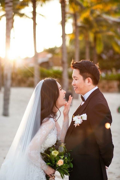 Hon nhan mau hong cua ca si Doan Di Bang va chong doanh nhan-Hinh-3