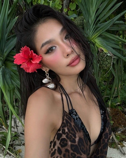 A hau Thao Nhi Le khoe body goi cam voi vay ao tao bao-Hinh-9