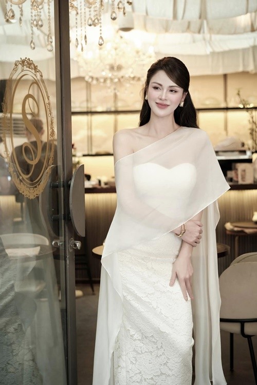 Luong Thu Trang dong “Cha toi, nguoi o lai”, dep gay me-Hinh-3