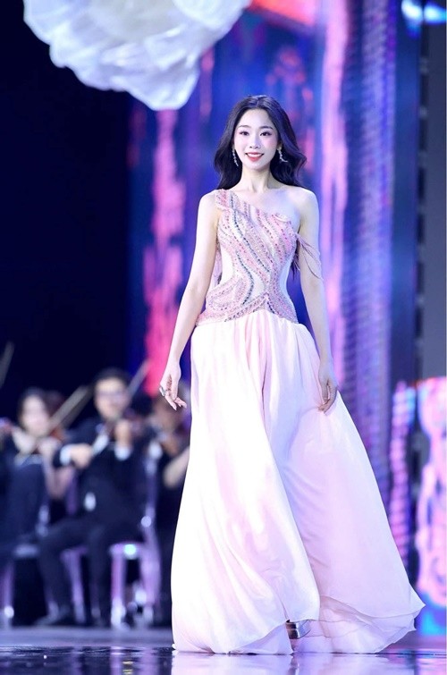 Thuy Duong hoc hai dai hoc vao chung ket Hoa hau Viet Nam 2024-Hinh-2