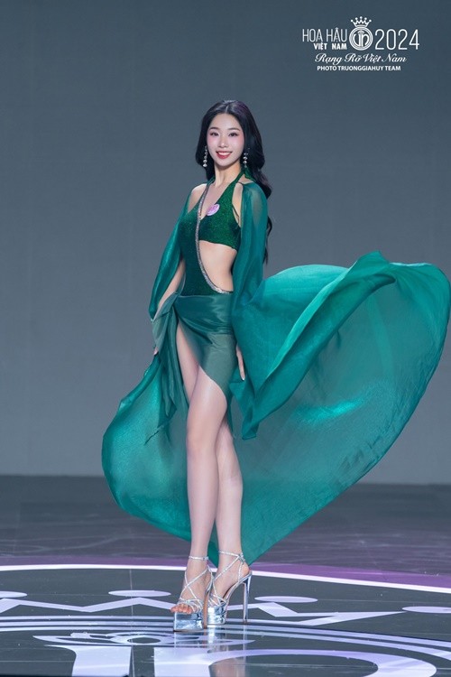 Thuy Duong hoc hai dai hoc vao chung ket Hoa hau Viet Nam 2024