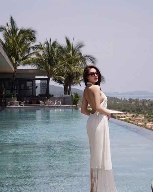A hau Kim Duyen gay chu y khi dien bikini day quyen ru-Hinh-12