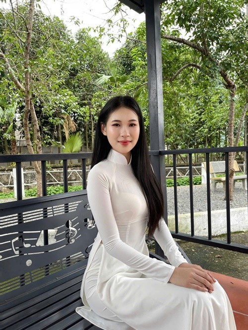 Co gai Yen Bai dep thanh thuan, vao chung ket Hoa hau Viet Nam-Hinh-4