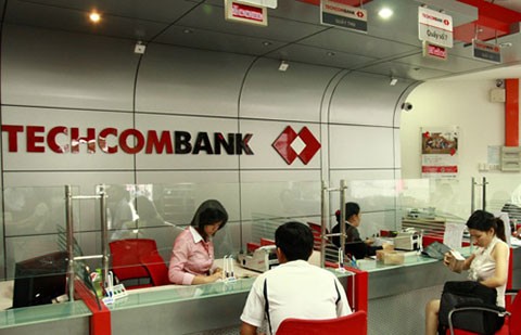 Co dong Techcombank, Maritime Bank bi 