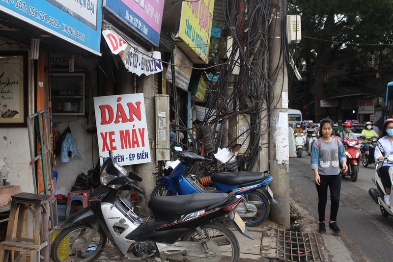 Via he “co nhu khong” tren nhung tuyen pho Ha Noi-Hinh-11