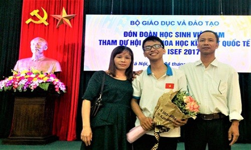 Doat giai Intel ISEF, tac gia “Canh tay robot” duoc khen thuong-Hinh-2