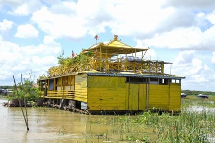 La mat voi Chua Vang noi tren Bien Ho-Hinh-3