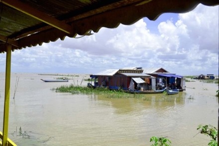 La mat voi Chua Vang noi tren Bien Ho-Hinh-6