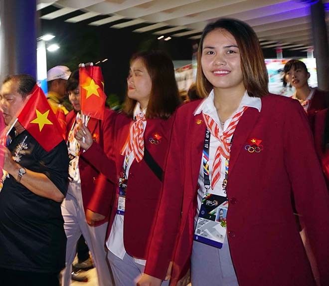 Khai mac SEA Games 29: Trai xinh gai dep doan Viet Nam toa sang-Hinh-3