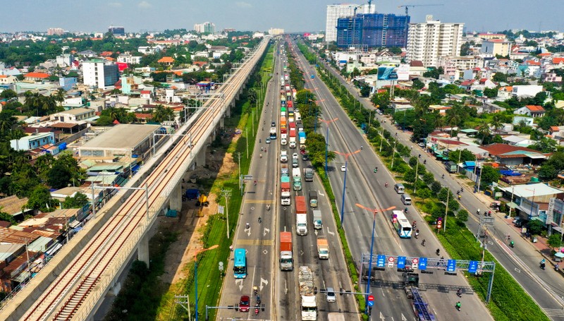 Toan canh cang Truong Tho, mot phan cua thanh pho phia dong Sai Gon-Hinh-2