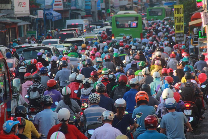 Giao thong Sai Gon hon loan, 'ngat tho' nhung ngay can Tet-Hinh-10