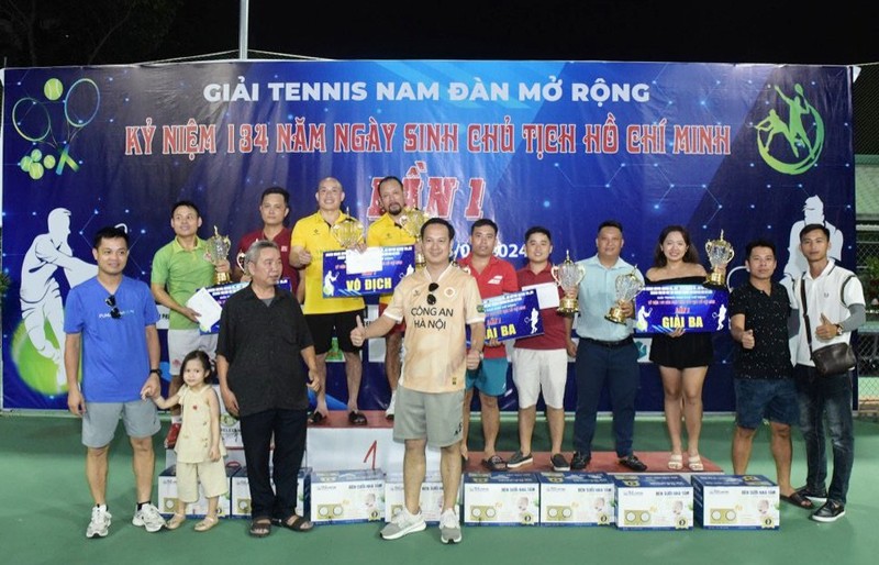 Giai Tennis Nam Dan mo rong chao mung ky niem ngay sinh nhat Bac Ho-Hinh-6