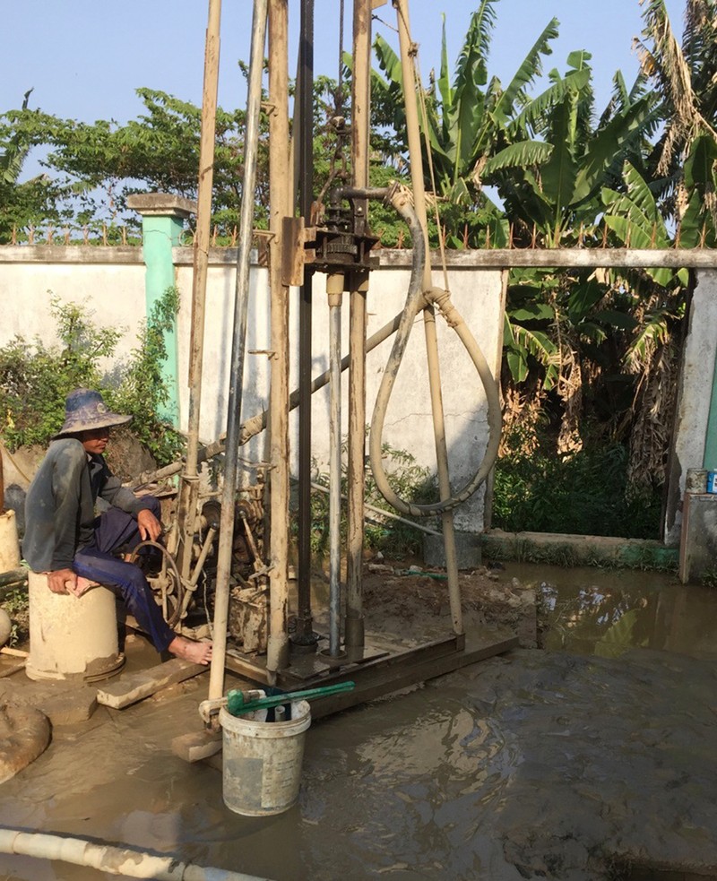 Lo thieu nuoc ngay Tet, nhieu nguoi dan khoan gap gieng ngam-Hinh-2