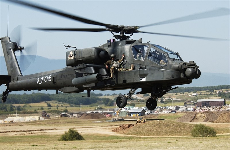 Uy luc khau phao sat thu tren truc thang AH-64 Apache-Hinh-9