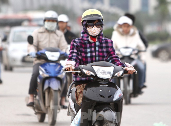 Nguoi Ha Noi run run don cai lanh dau mua