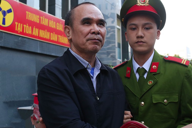 Vu AVG: Tuan, Tra, cac dong pham khai gi ve “tong dao dien” Nguyen Bac Son?-Hinh-4