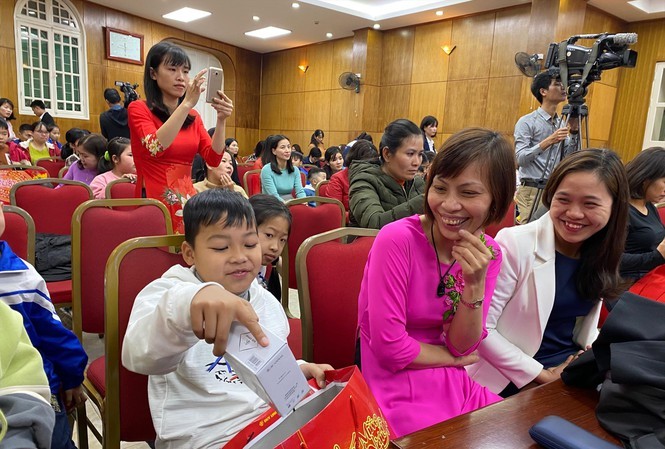 Tet nho thuong cua hau phuong linh dao