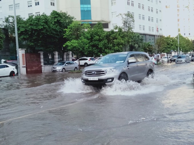 Duong pho Ha Noi bien thanh 