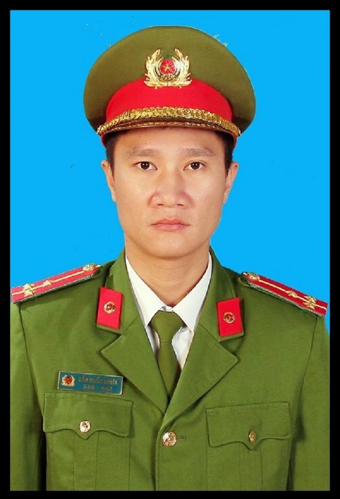 Thuong uy cong an hy sinh: Uoc mo duoc lam canh sat tran ap toi pham tu nho