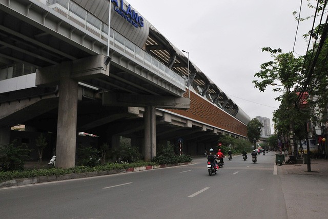 Duong pho Ha Noi the nao trong ngay dau thuc hien cach ly toan xa hoi?-Hinh-7