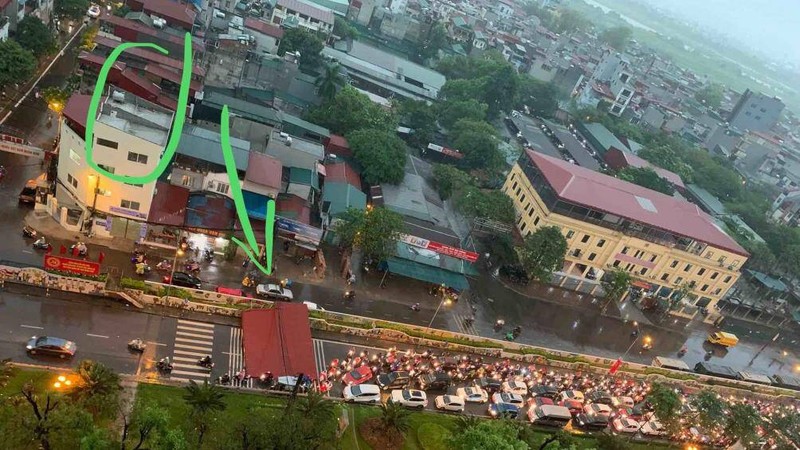 Ha Noi mua dong lon, mai ton nha dan roi chan ngang duong