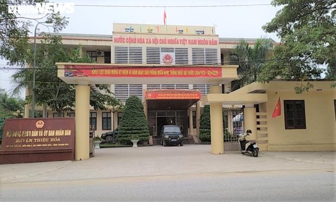 Thanh Hoa: Dinh chi can bo xa dua nguoi nha vao DS can ngheo