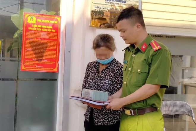 Bi lua tien qua dien thoai, nguoi phu nu vui het co nhan lai duoc 600 trieu dong