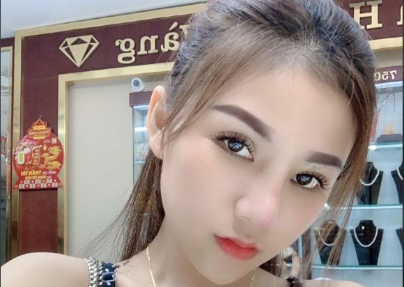 Khoi to bi can “hot girl” cam dau duong day gai goi lien tinh