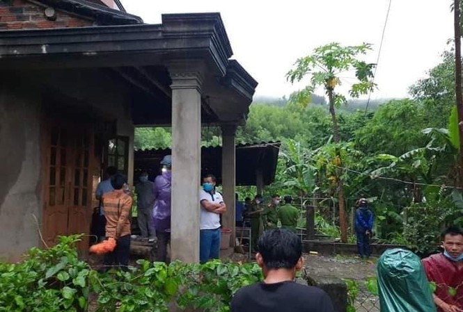 Tin nong ngay 14/10: Siet co nguoi yeu den chet roi khoa cua bo di