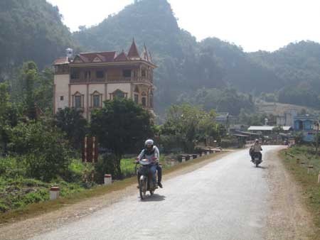 Cuoc song xa xi, phong khoang cua cac trum ma tuy Viet sa luoi-Hinh-6