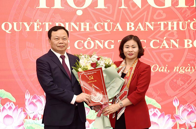 Chan dung cac tan Bi thu quan, huyen, Dang uy Khoi co quan TP Ha Noi-Hinh-6