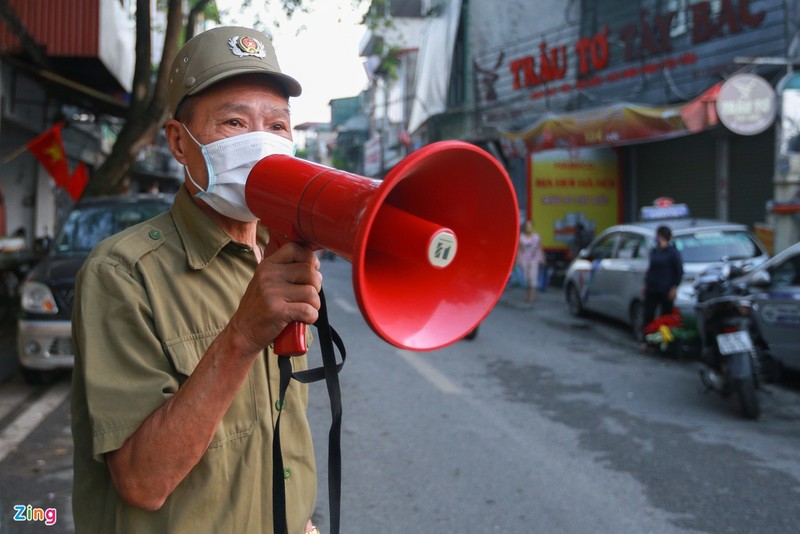 Tieu thuong cho coc voi va don hang khi cong an xuat hien-Hinh-12