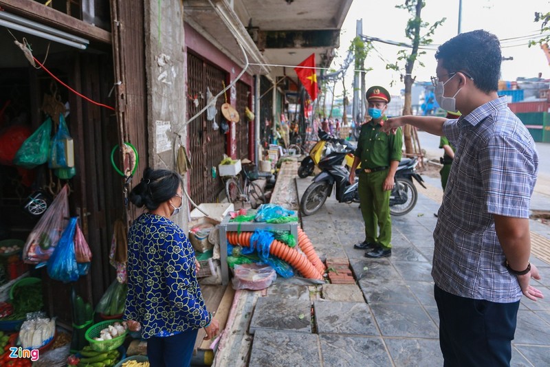 Tieu thuong cho coc voi va don hang khi cong an xuat hien-Hinh-13