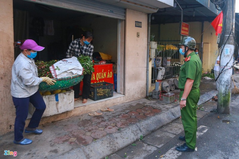 Tieu thuong cho coc voi va don hang khi cong an xuat hien-Hinh-5