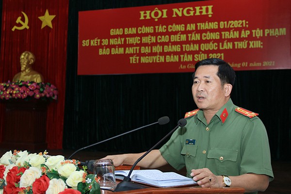 GD Cong an tinh cong khai SDT ca nhan: Moi ngay nhan hang tram cuoc goi-Hinh-6