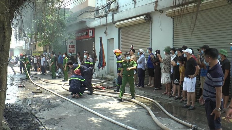 Quan bia o Ha Noi chay du doi, khoi bao phu khap khu dan cu-Hinh-5