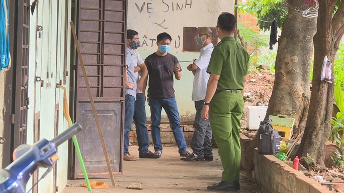 Tin nong 15/6: Me tu vong bat thuong ben canh con trai 1 tuoi