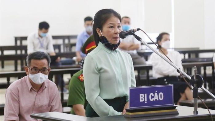 Xu phuc tham dai an o BIDV: Nu giam doc khai khong biet kinh doanh